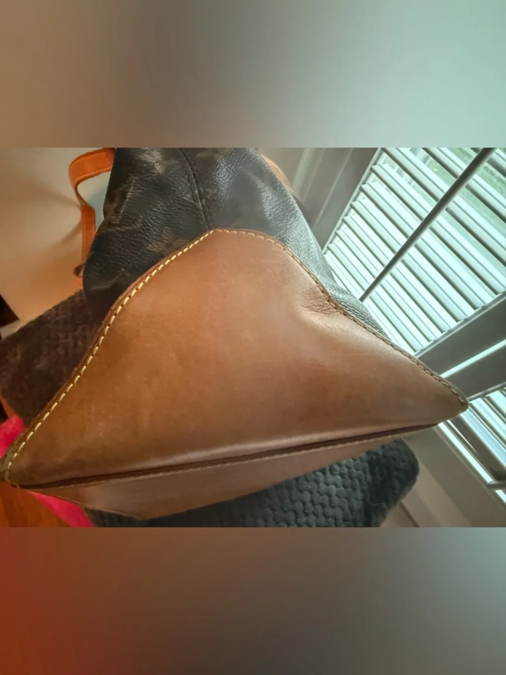 Louis Vuitton Cabas Mezzo - Picture 6 of 11